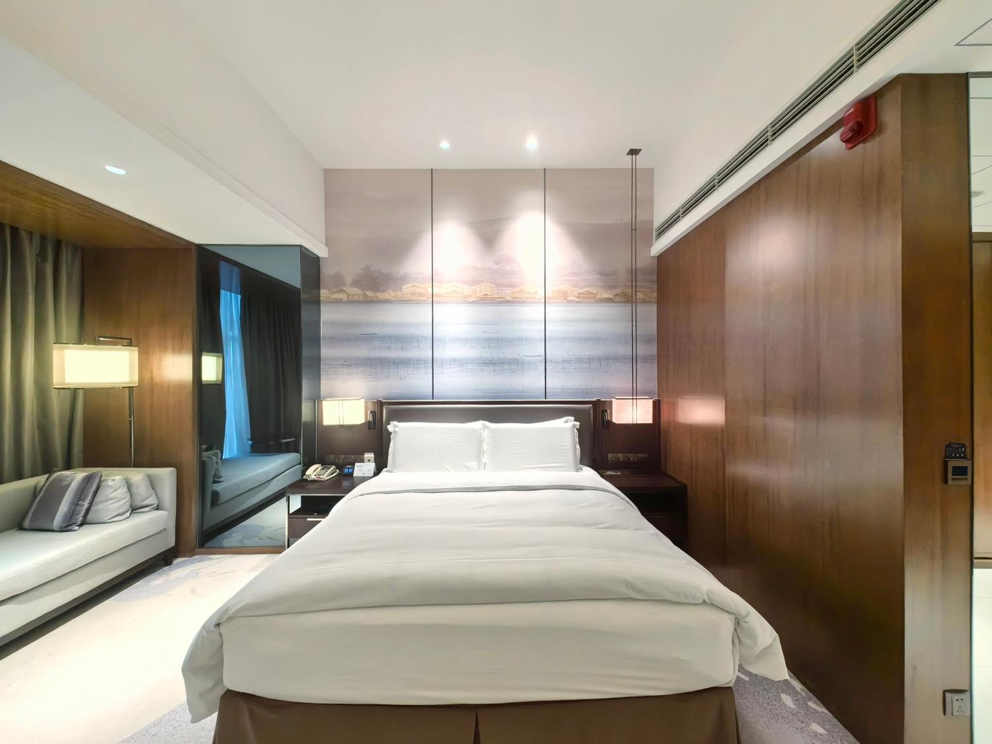 Doubletree By Hilton Ningbo Beilun Hotell Exteriör bild