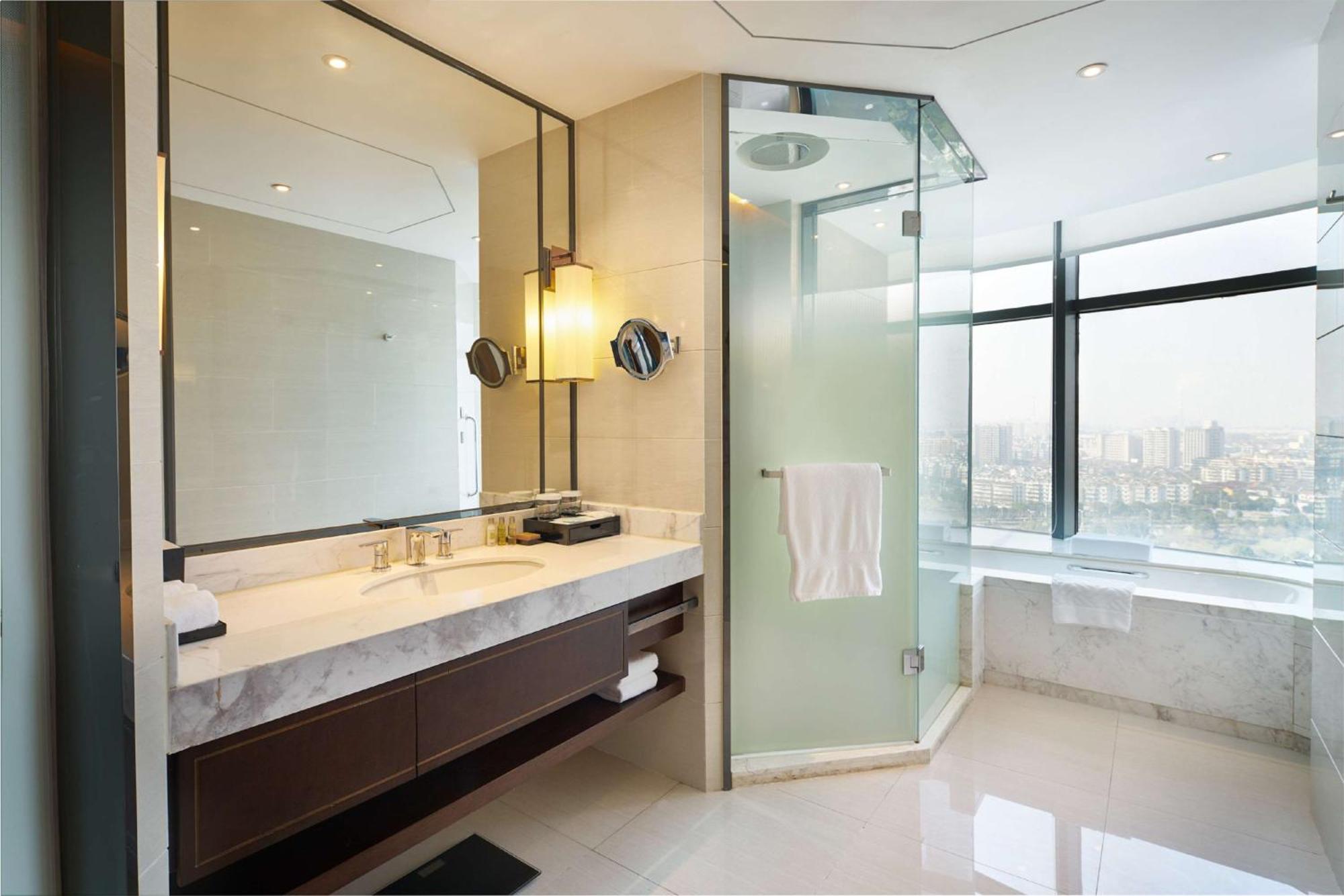 Doubletree By Hilton Ningbo Beilun Hotell Exteriör bild